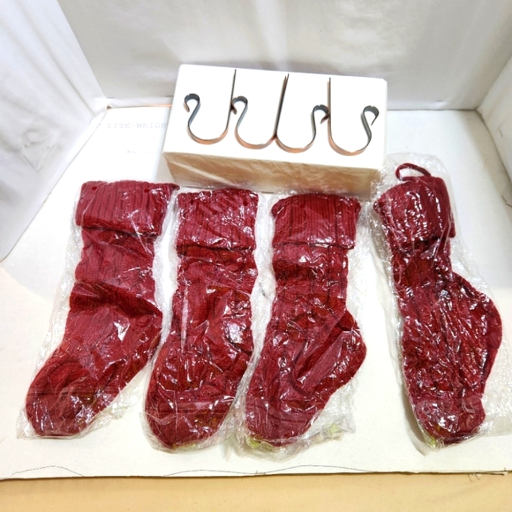 STOCKING SET OF 4 WITH HANGERS BURGUNDY